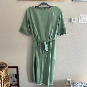 beautiful 1960s vintage light green sheath dress by Ann Murray fitted